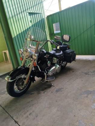 HARLEY-DAVIDSON SOFTAIL HERITAGE CLASSIC HARLEY-DAVIDSON SOFTAIL HERITAGE CLASSIC